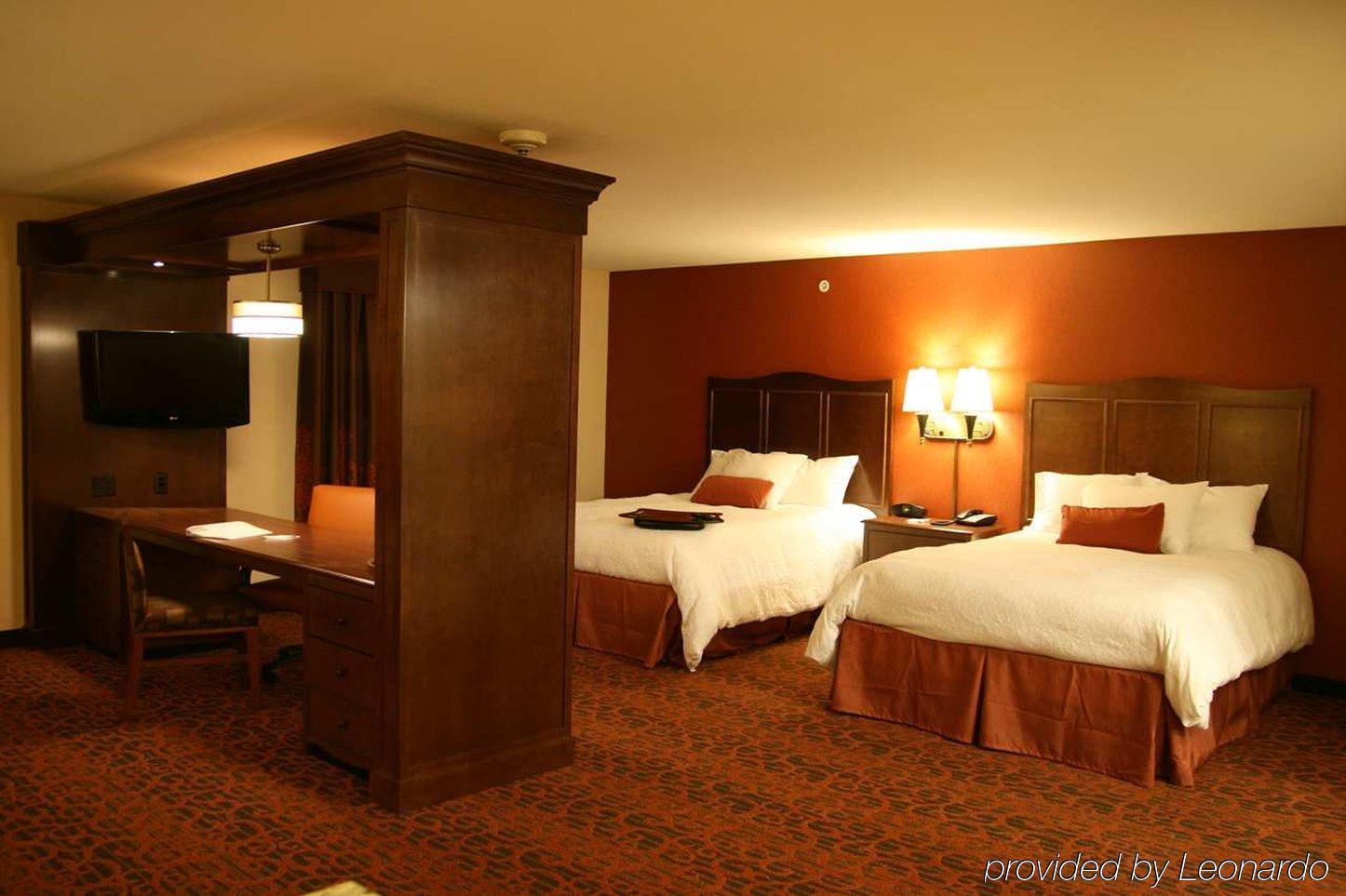 Hampton Inn & Suites New Castle, Pa Oda fotoğraf