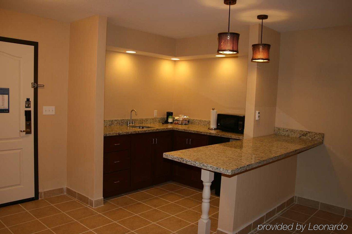 Hampton Inn & Suites New Castle, Pa Oda fotoğraf