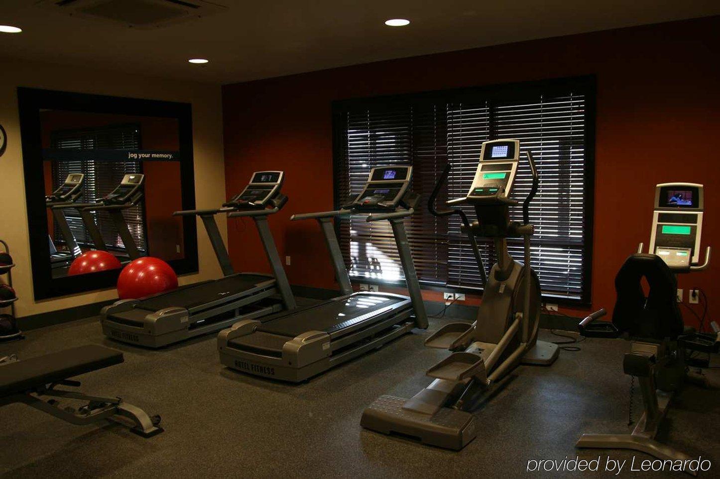 Hampton Inn & Suites New Castle, Pa Konforlar fotoğraf