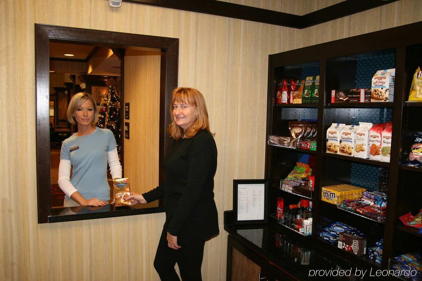 Hampton Inn & Suites New Castle, Pa Restoran fotoğraf